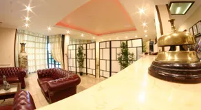 Hotel Chic - Image 3