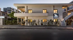 Cozy Corner Luxury Apartments - Image 3