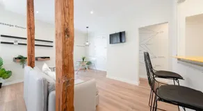 Refurbished and bright-Pool-1Bed 1Bath-Chueca - Image 2
