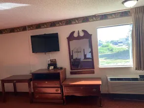Regency Inn - Image 3
