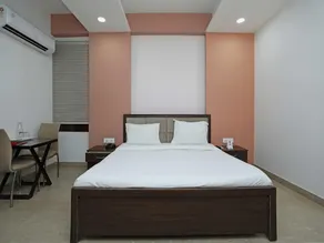 SPOT ON 73780 Hotel Pravin - Image 5