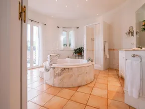 Villa in Cala Llonga near Beach & Ferry Port - Image 2