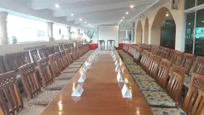 Grand Laurel Hotel - Image 5