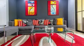3rd-floor space with modern décor recently renovated viewing over pool in Coco - Image 4