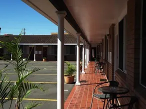 The Windmill Motel - Image 4