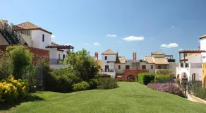 Poolside Townhouse - Sleeps 6 - ROU02 - Image 5