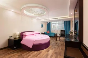 Xiushan V8 Boutique Hotel (Xiushan Railway Station Branch) - Image 5