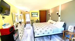 Snowdon Chalet Motel - Image 2