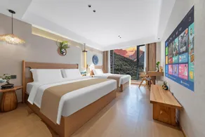 Wen Ruo Gongga No.1 Scenic Courtyard - Image 2