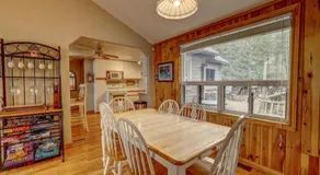 Lovely waterfront private cottage with hot tub in Kawartha Lakes - Image 4