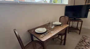 Private Superking-Twin ensuite with Kitchenette - Image 3