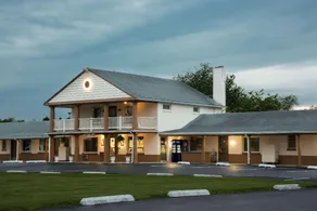 Econo Lodge Palmyra - Hershey - Image 5