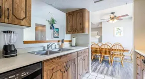 Spacious Pet Friendly Retreat - Image 3