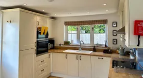 Holly Cottage - Image 2