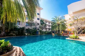Sea Breeze Jomtien Resort - Image 2