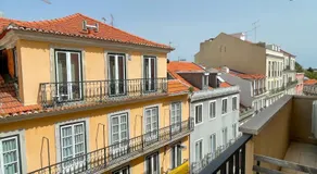 Claude Homes Lisbon Rato - Image 4