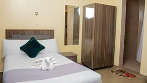 Clavina Hotel - Image 3