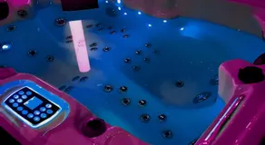 Love room Sparadis Laval 53 Studio avec jacuzzi privatif - Image 5