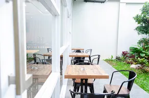 Arcadia Hotel Manado - Image 5
