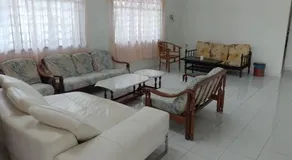 Gemas Homestay RIA - Image 2