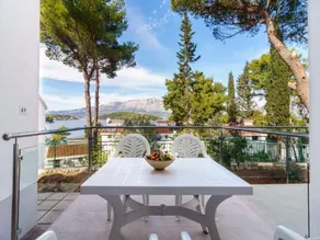 Lumbarda Resort Apartments - Image 4