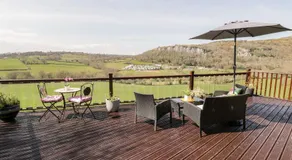 Summertime Lodge - Image 5