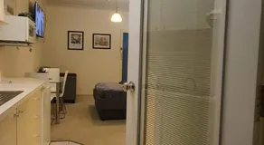 Apartment in Griffith with Free Parking & Wi-fi - Image 2