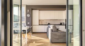 Suites in Financial District - Parking - Image 2