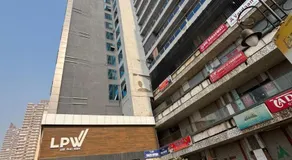 Luxury Studio Apartment - Image 5