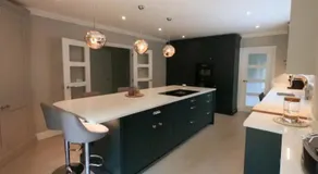 King size room with own bathroom & livingroom in a luxury home, free WiFi, HOMESTAY - Image 5