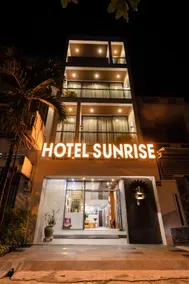 Sunrise Hotel - Image 5