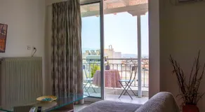 Beautiful Loft Ilion - Image 2