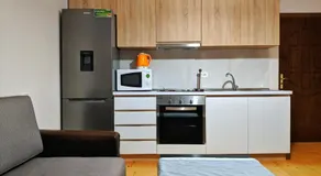 All Seasons Apartments - Free Parking & City Center - Image 5