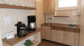 Gyöngyvirág Apartmanház - Image 3