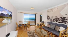 Sandy Cheeks - Sunny Beachfront Location - Image 2