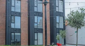 Unit 3 Sleek 1-BR Stays, Near Sheffield United Football Club, Fast Wi-Fi, Parking - Image 5