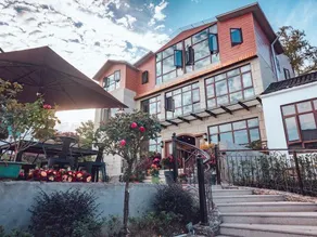 Zuoshangyun Guesthouse - Image 2