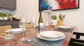 Loft Luxury Design- Apt with 2 bedrooms -WIFI ULTRA-5min METRO - Image 2