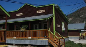 Klondike Kate's Cabins - Image 5