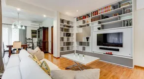 Exclusive Apartment in Eur Lake - Image 2