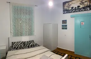 GuestHouse COMFY - rooms with a shared kitchen and bathroom - Image 5