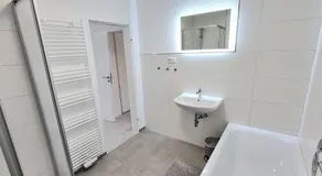 TOP Monteurwohnung mit Balkon, 5 Zimmer, voll ausgestattet, Wäsche inklusive, kostenfreier Parkplatz und WLAN - IL01 - Image 5