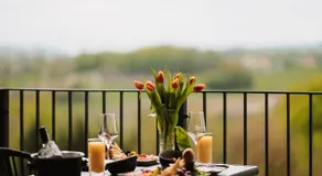 DER ZWEYTICK - Weingut, Buschenschank & Lodges - Image 3
