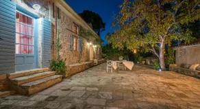 Bratis Holiday Home - Image 3