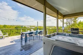 The Outlook - Spa and deck views of Hill Country - Image 5