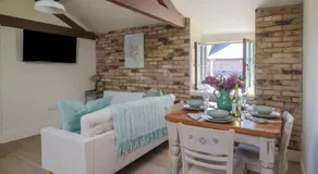 Drake's Hideaway - Image 3