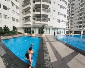 Condo with City View - Image 3