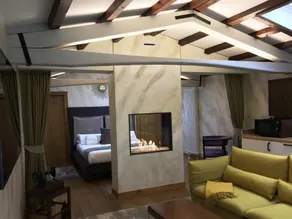 RUBINO Suite with Water view & Fireplace - Image 2