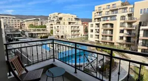 Sorrento Pool View Apartment - Image 4