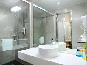 Super 8 Hotel Fuzhou Jinjishan - Image 4
